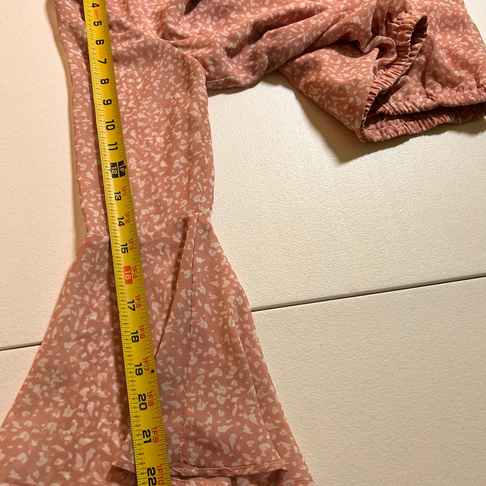 Sage The Label XS Blush Pink Floral Wrap Crop Top Bell Sleeve Boho - Picture 12 of 12
